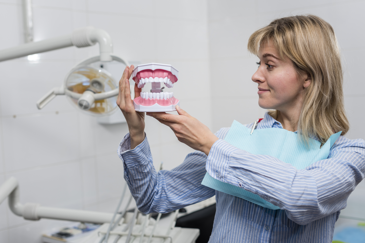 can dentures improve your smile